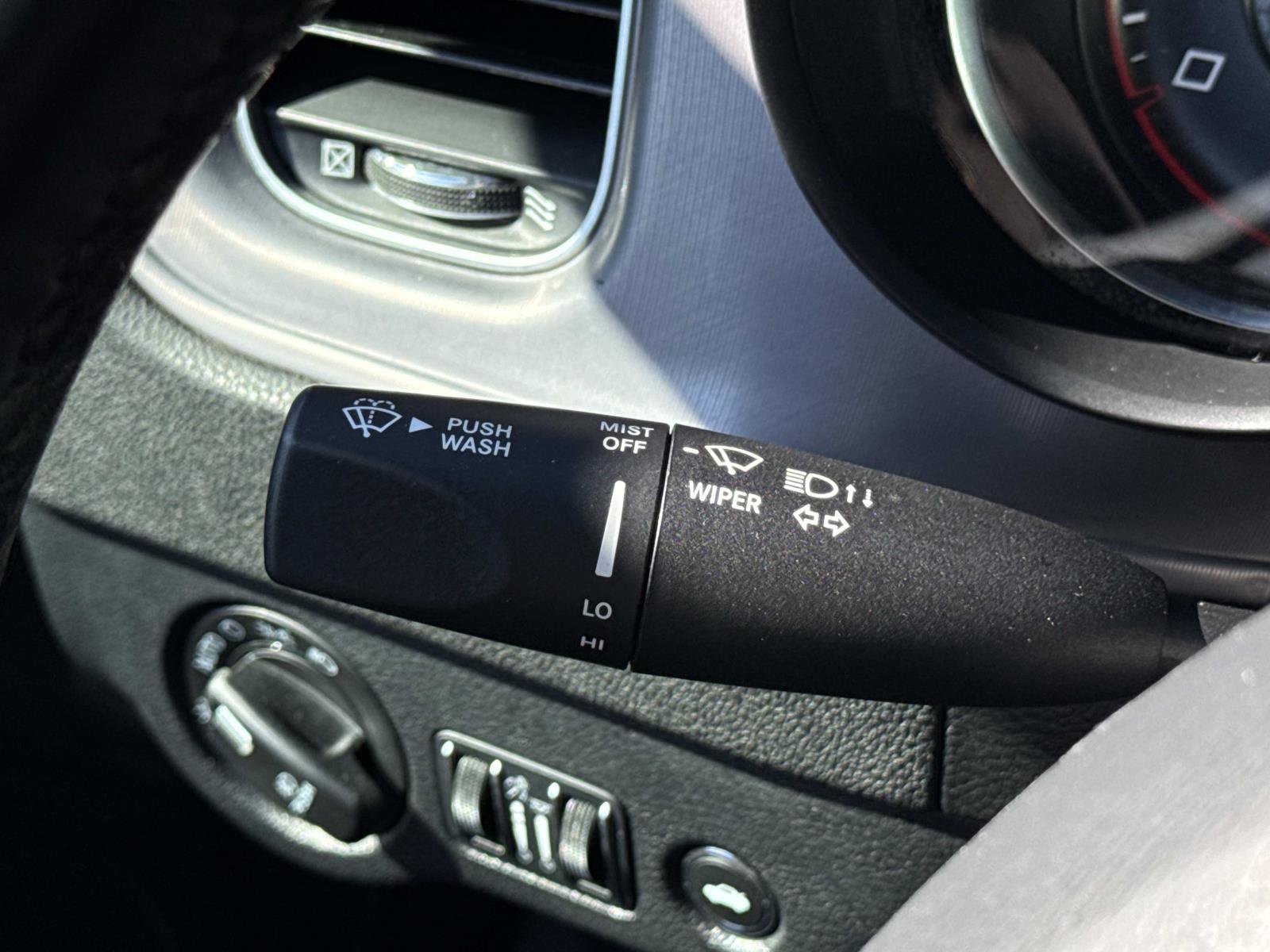 Used 2023 Dodge Charger SXT image 9