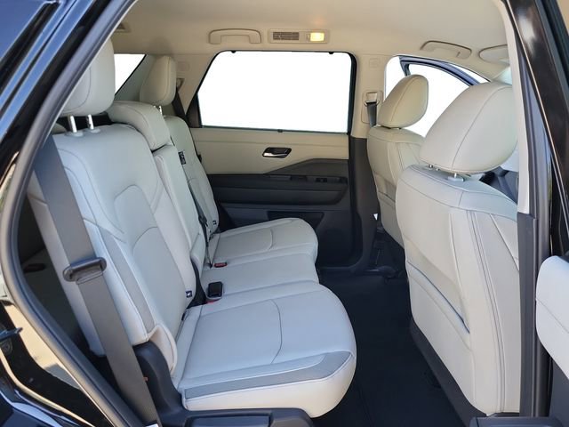 New 2025 Nissan Pathfinder SL image 26