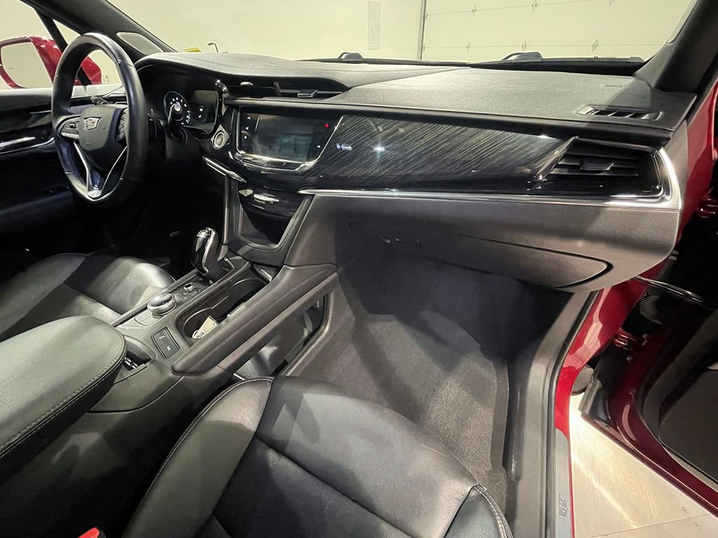 Used 2020 Cadillac XT6 Premium Luxury AWD/4WD image 33