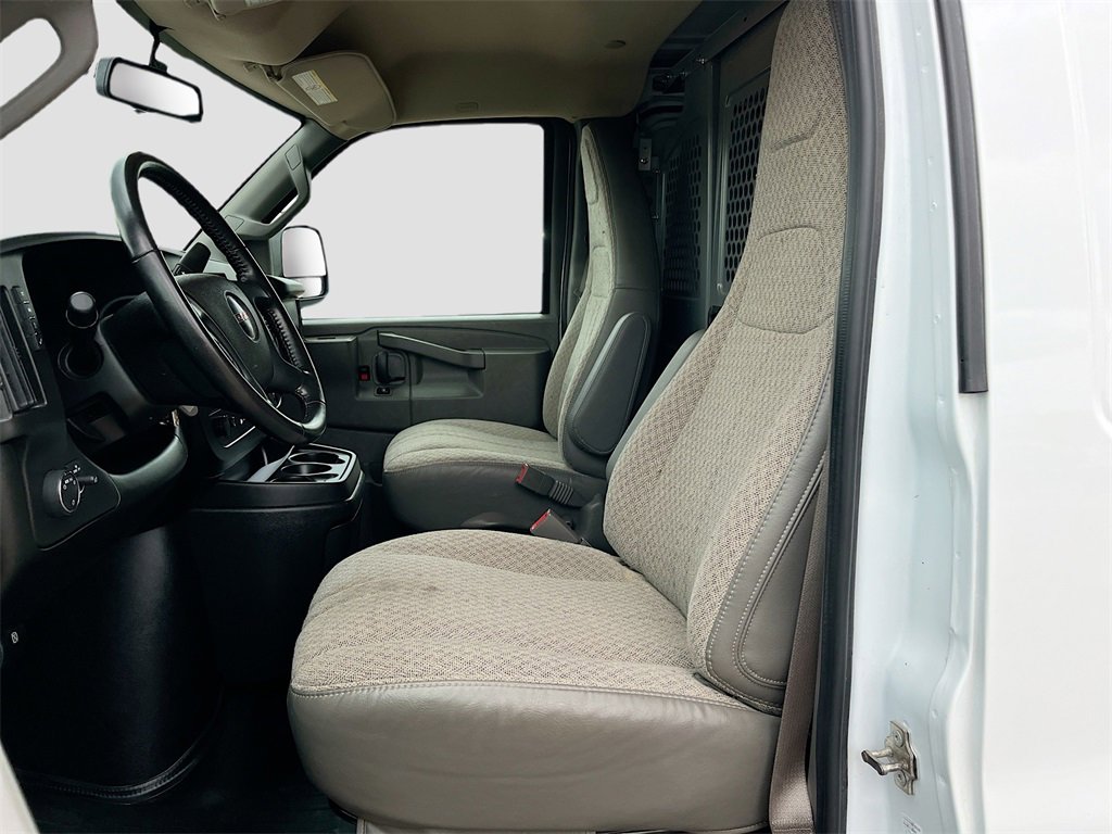 Used 2023 GMC Savana 2500 w/ Driver Convenience Package image 19