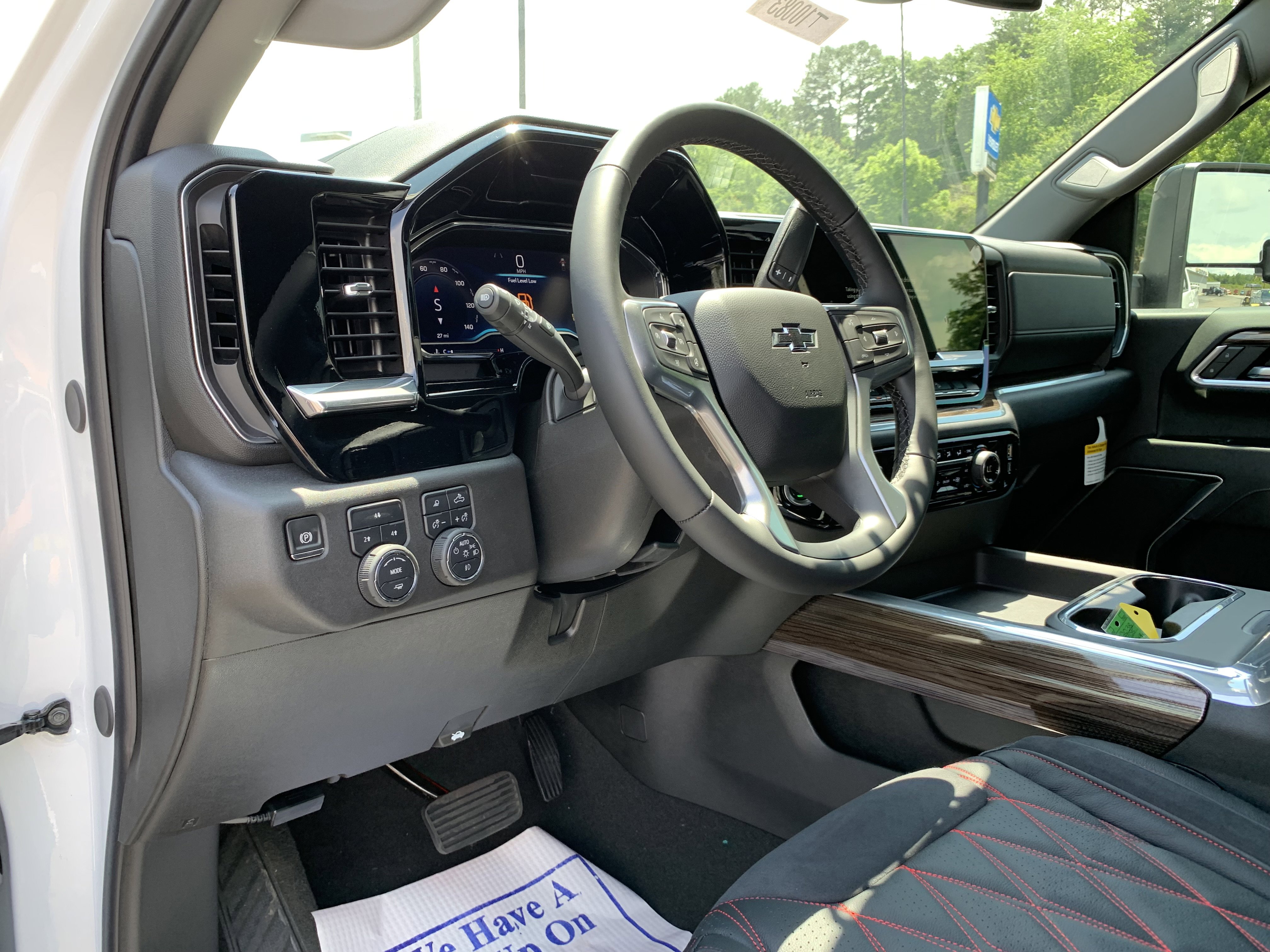 New 2025 Chevrolet Silverado 2500 LT w/ Trail Boss Package AWD/4WD image 28