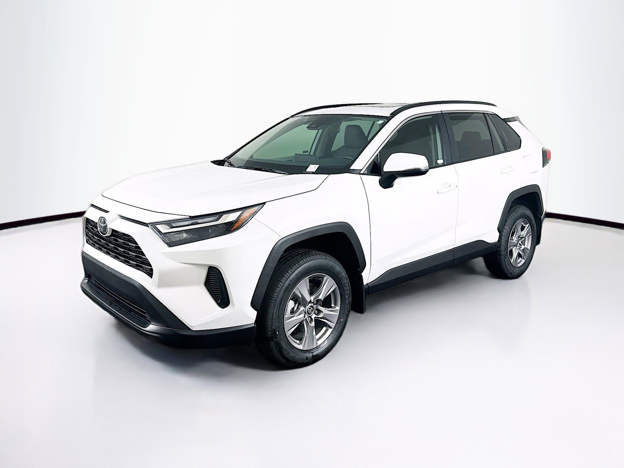 Used 2025 Toyota RAV4 XLE w/ Convenience Package image 3