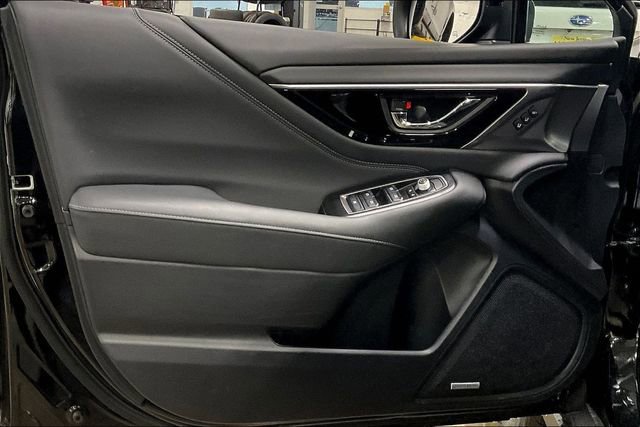 Used 2025 Subaru Outback Limited image 23