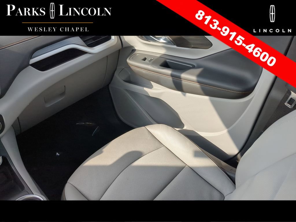 Used 2020 GMC Terrain SLT w/ Preferred Package image 15