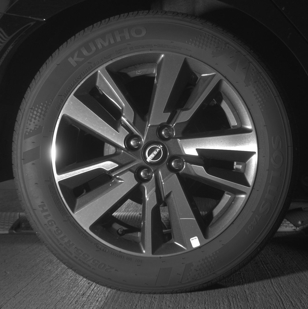 Used 2025 Nissan Versa SV image 15