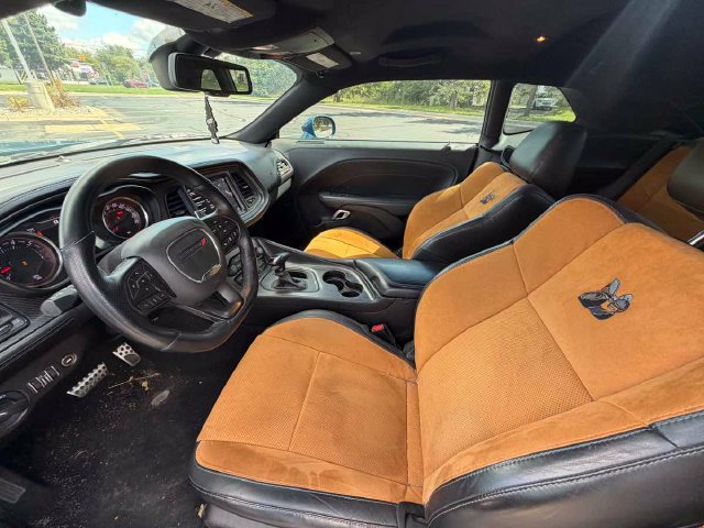 Used 2022 Dodge Challenger R/T Scat Pack RWD image 11
