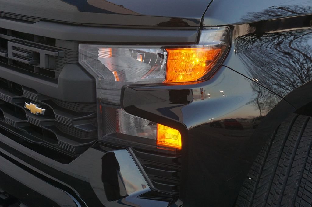 New 2025 Chevrolet Silverado 1500 Custom image 31