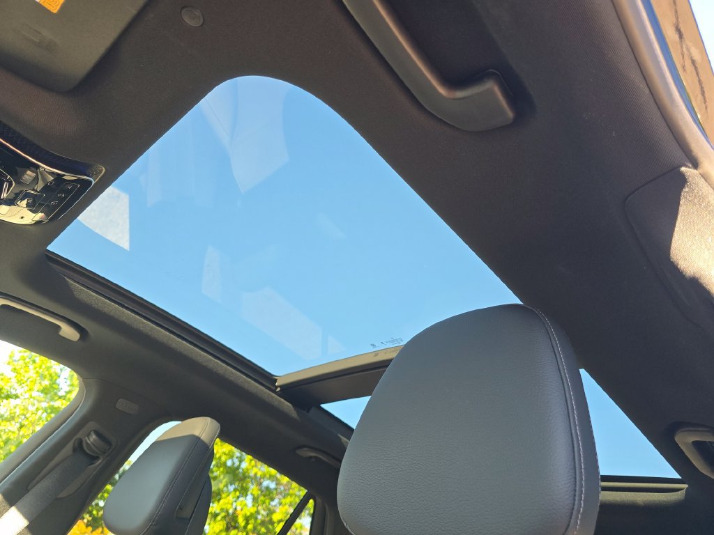 Used 2026 Mercedes-Benz GLC 300 4MATIC image 3