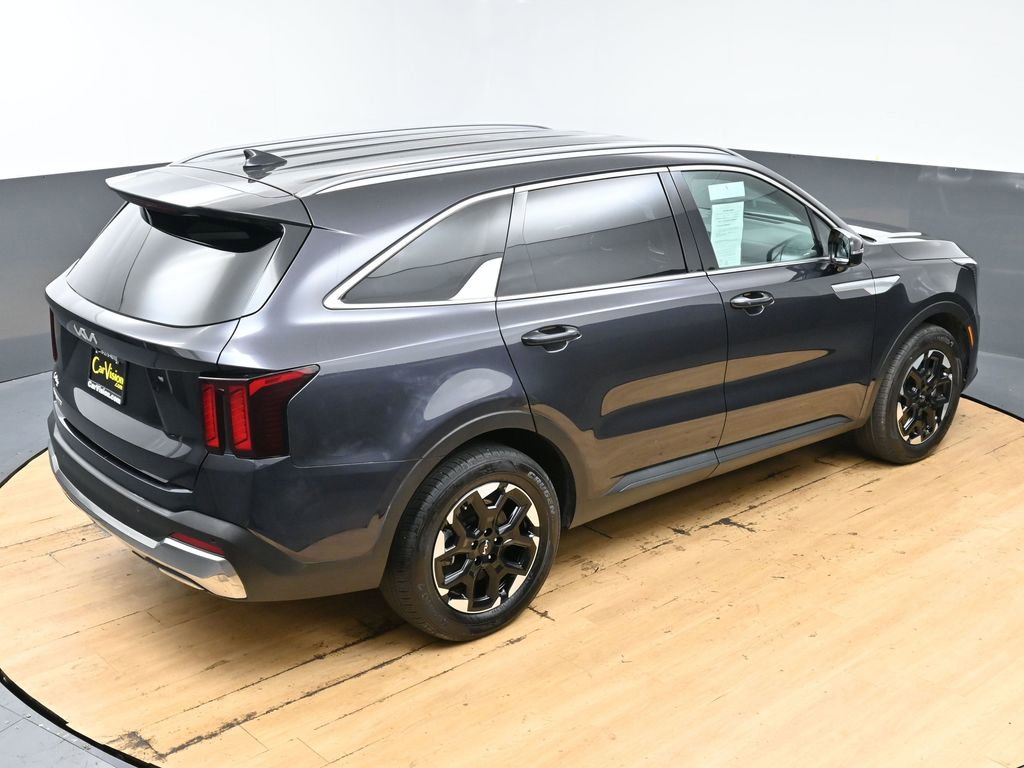 Used 2025 Kia Sorento S image 47