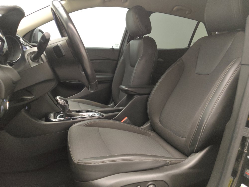Used 2020 Buick Encore GX Preferred w/ Cold Weather Comfort Package FWD image 17