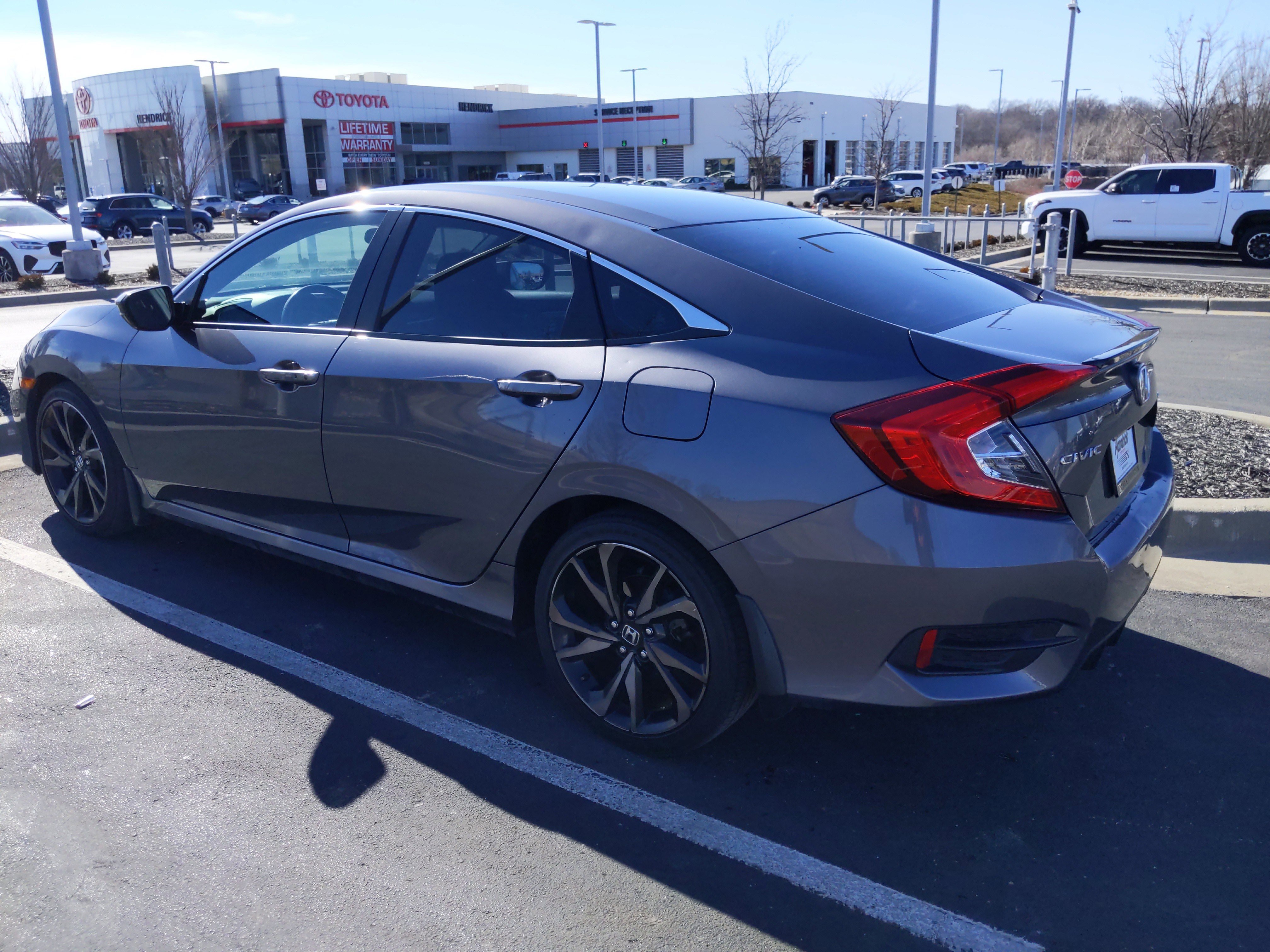 Used 2019 Honda Civic Sport image 8