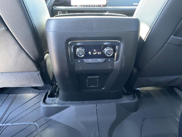 New 2025 Chevrolet Suburban High Country image 72