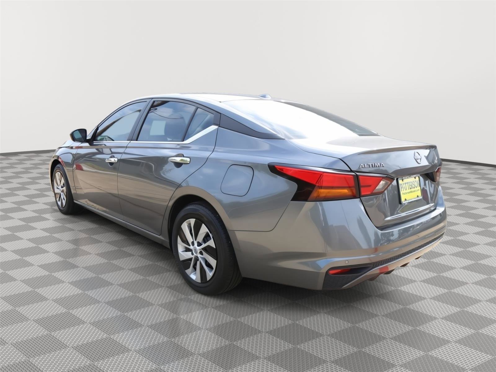 Used 2025 Nissan Altima 2.5 S FWD image 4