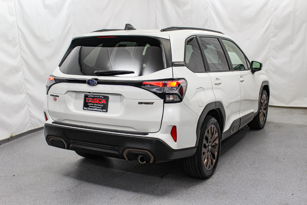 Used 2025 Subaru Forester Sport AWD/4WD image 9