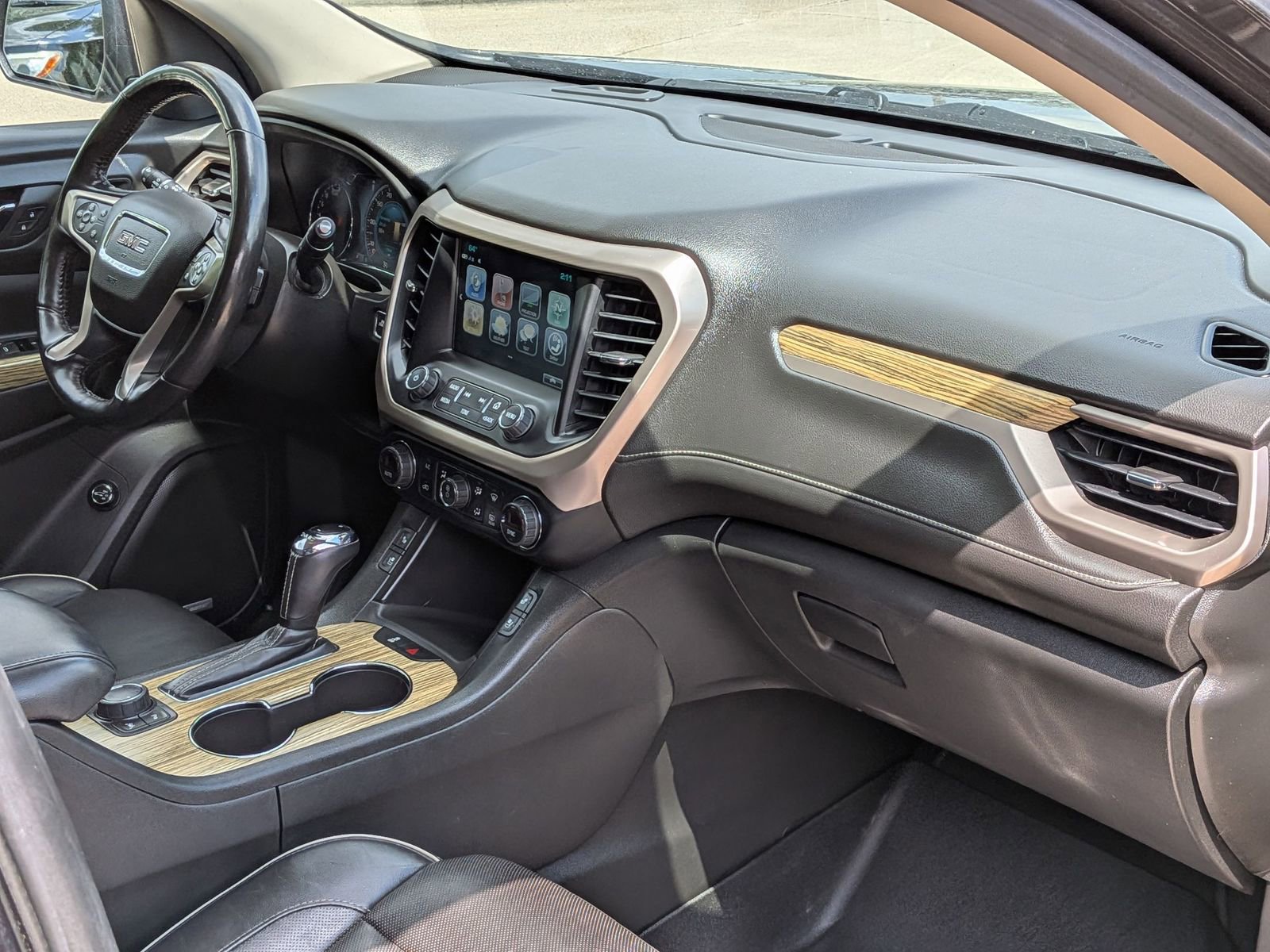 Used 2018 GMC Acadia Denali AWD/4WD image 36