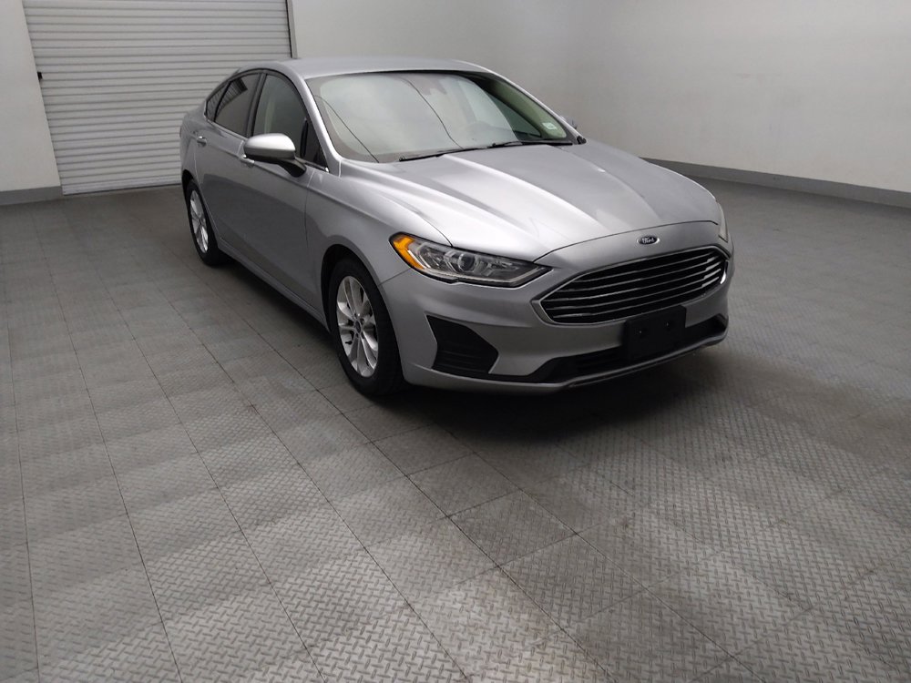 Used 2020 Ford Fusion SE FWD image 13