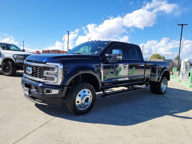 Certified 2024 Ford F450 Platinum w/ FX4 Off-Road Package image 4