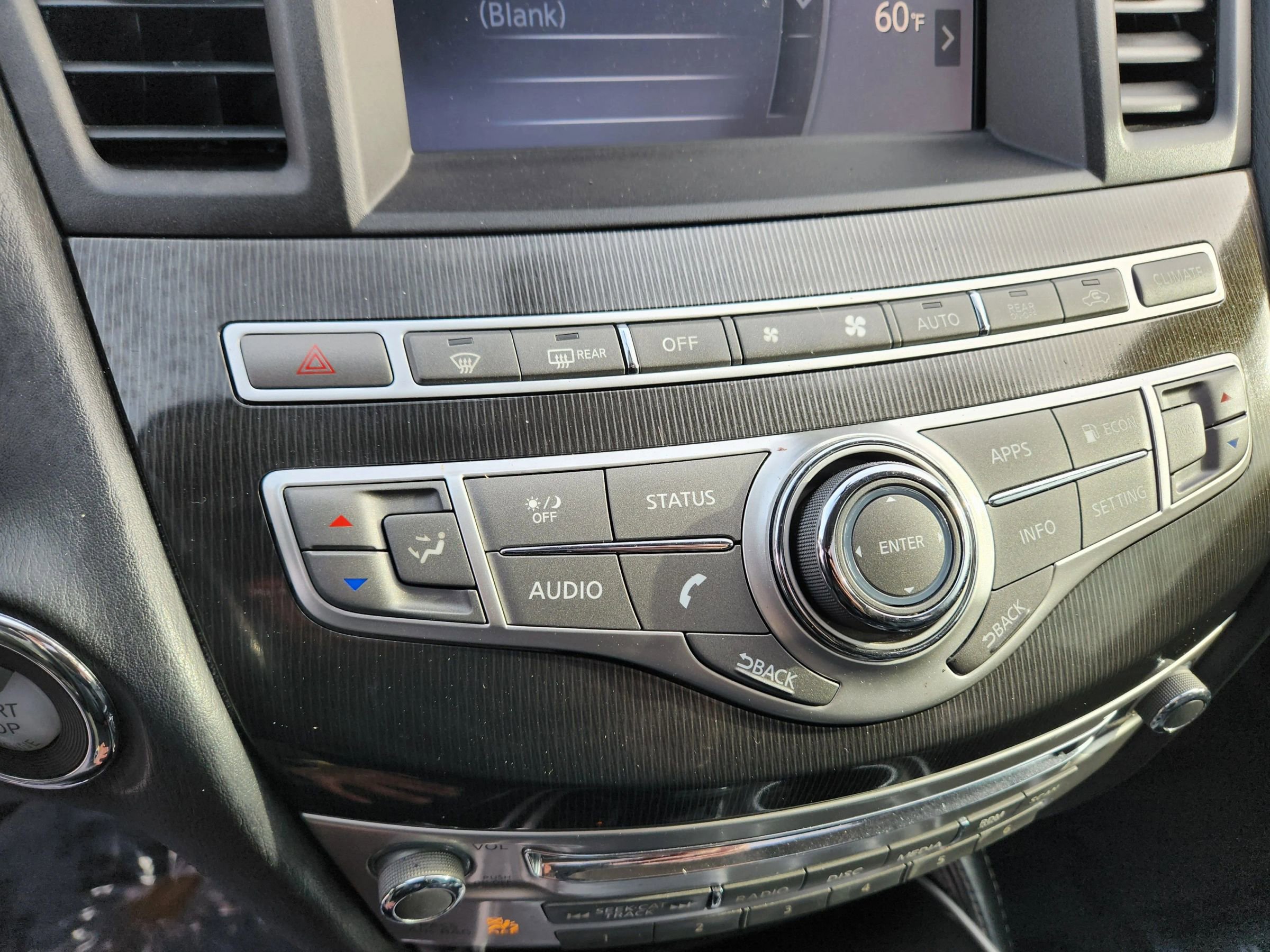 Used 2018 INFINITI QX60 Luxe image 31