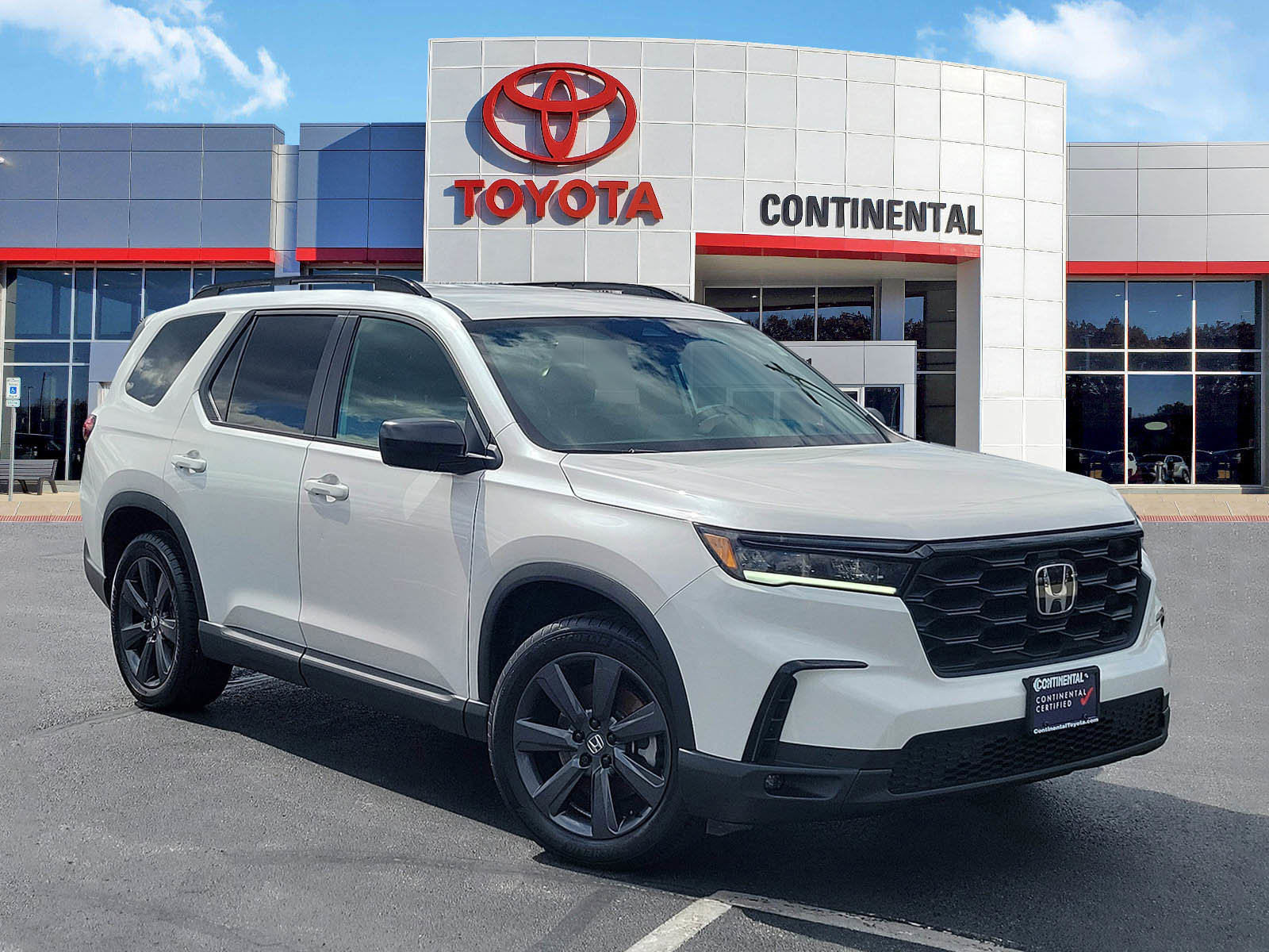 Used 2025 Honda Pilot Sport video 2