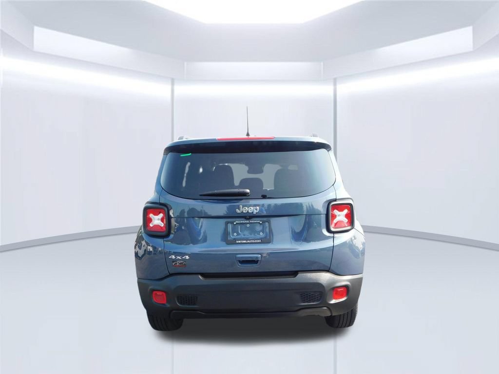 Used 2023 Jeep Renegade Latitude w/ Premium Group AWD/4WD image 4