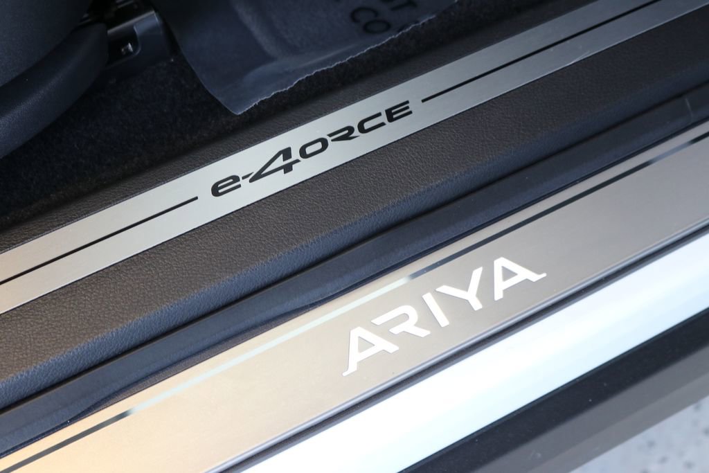 Used 2024 Nissan Ariya AWD image 38