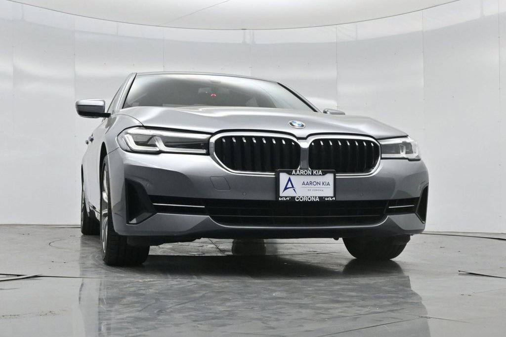 Used 2023 BMW 540i w/ Convenience Package RWD image 25