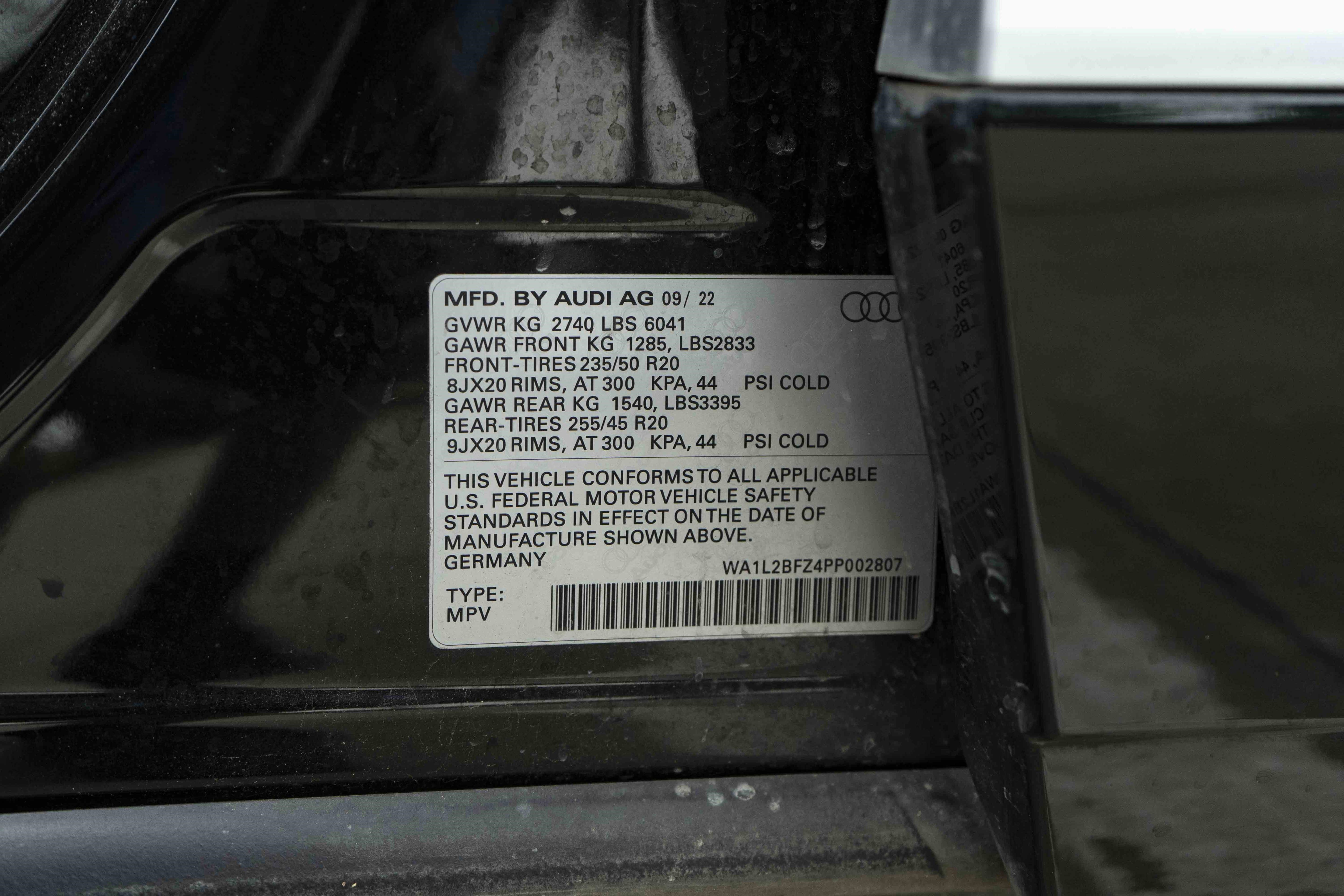 Used 2023 Audi Q4 e-tron Premium Plus AWD/4WD image 38