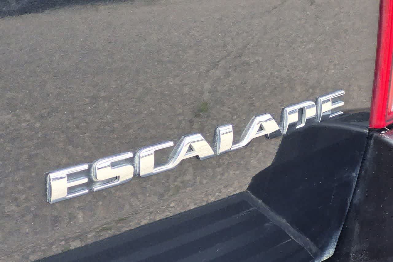Used 2010 Cadillac Escalade Luxury AWD/4WD image 11