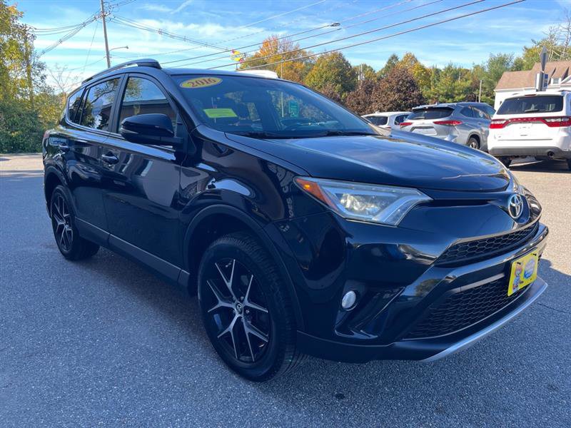 Used 2016 Toyota RAV4 SE image 4