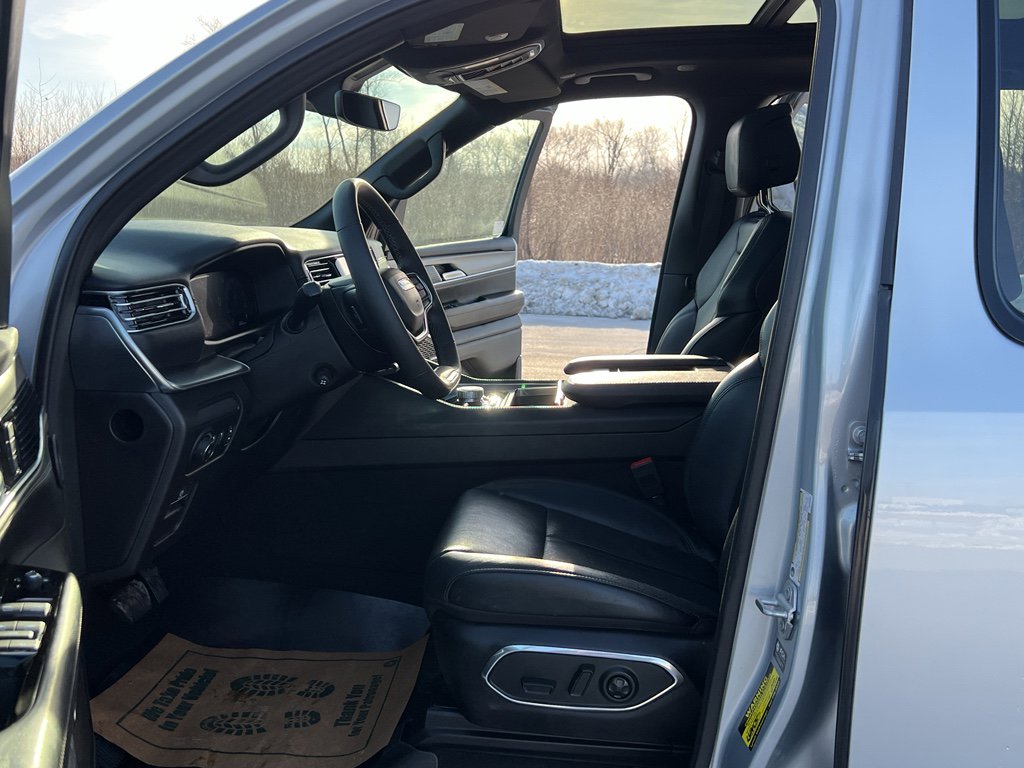 Used 2024 Jeep Wagoneer Series II w/ Convenience Group I image 15