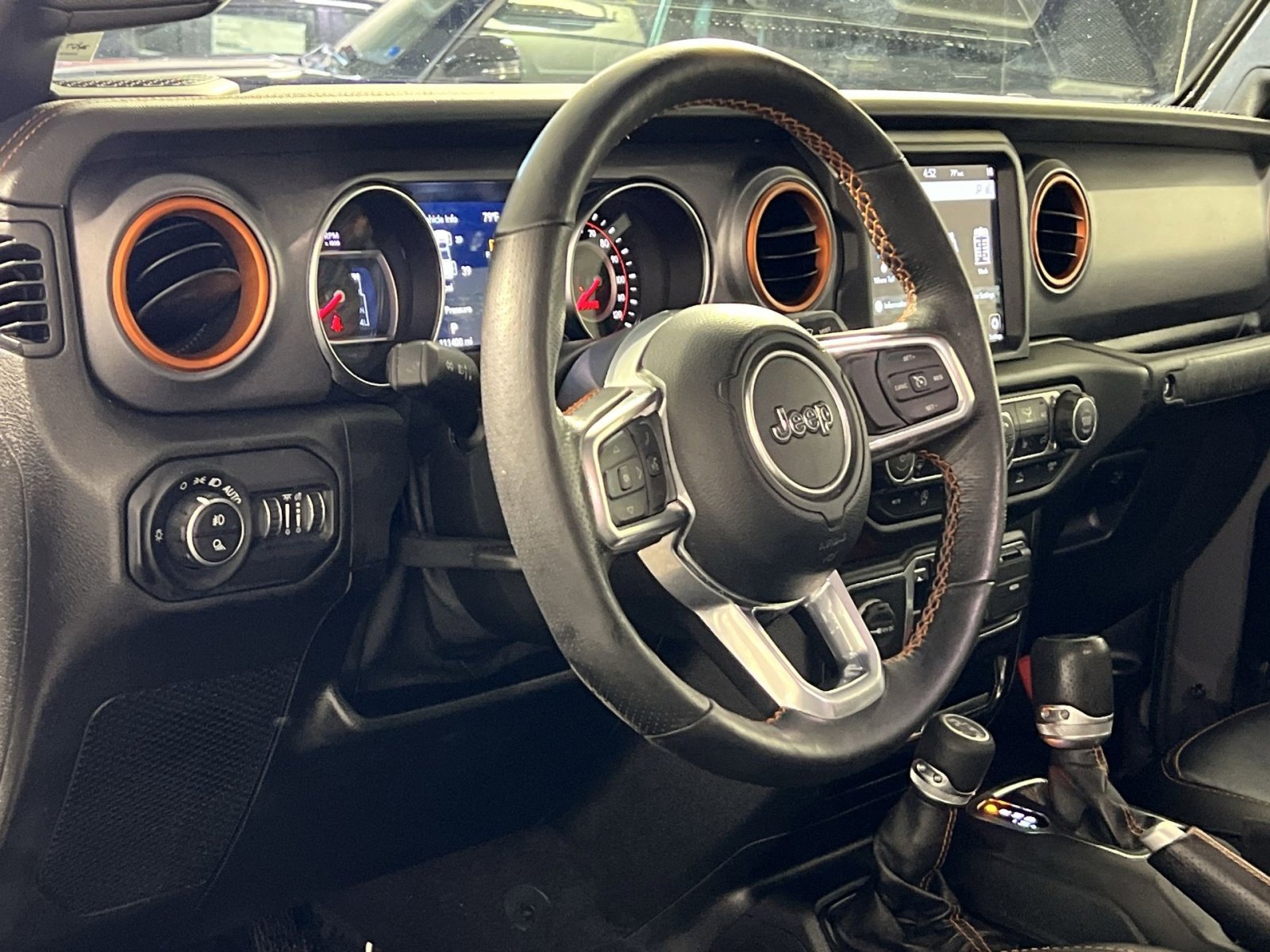 Used 2021 Jeep Gladiator Mojave AWD/4WD image 17