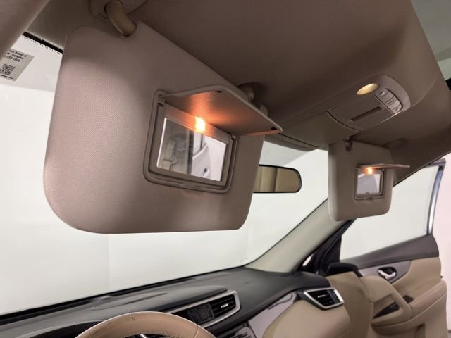 Used 2015 Nissan Rogue SL w/ SL Premium Package image 38