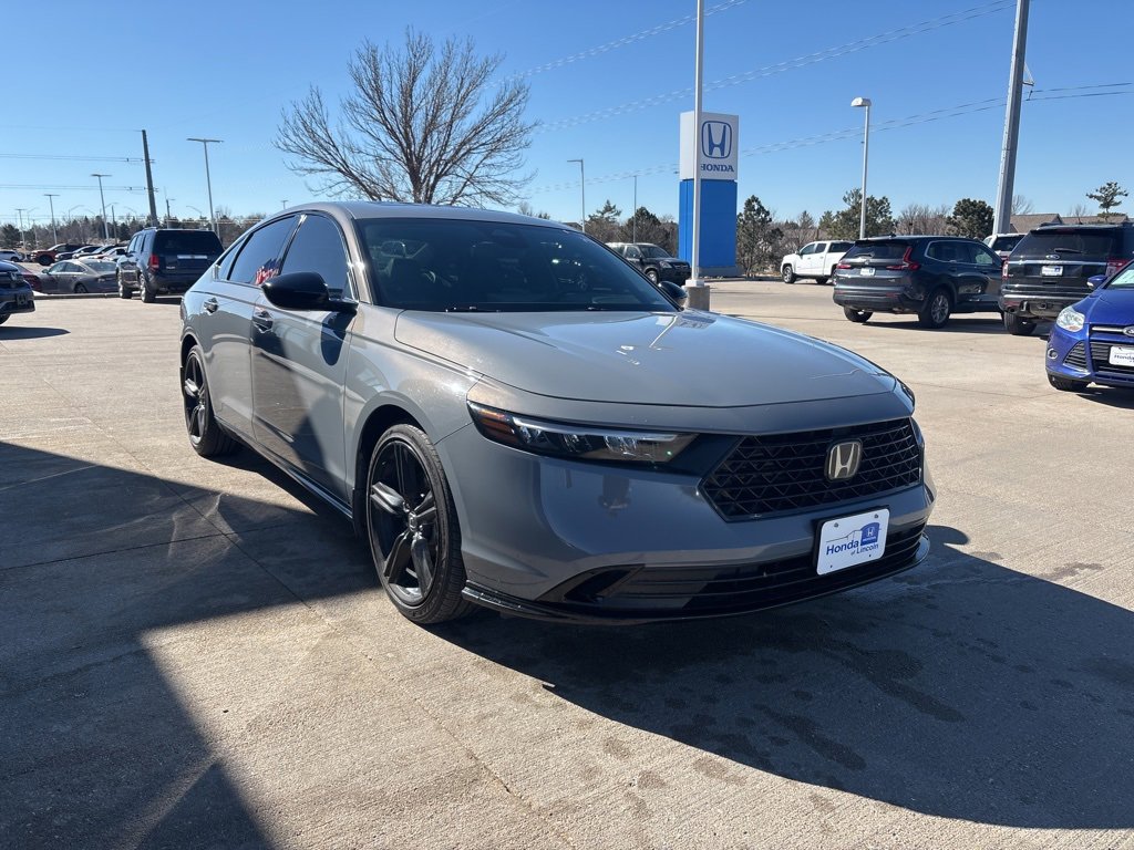 Used 2023 Honda Accord Sport image 3