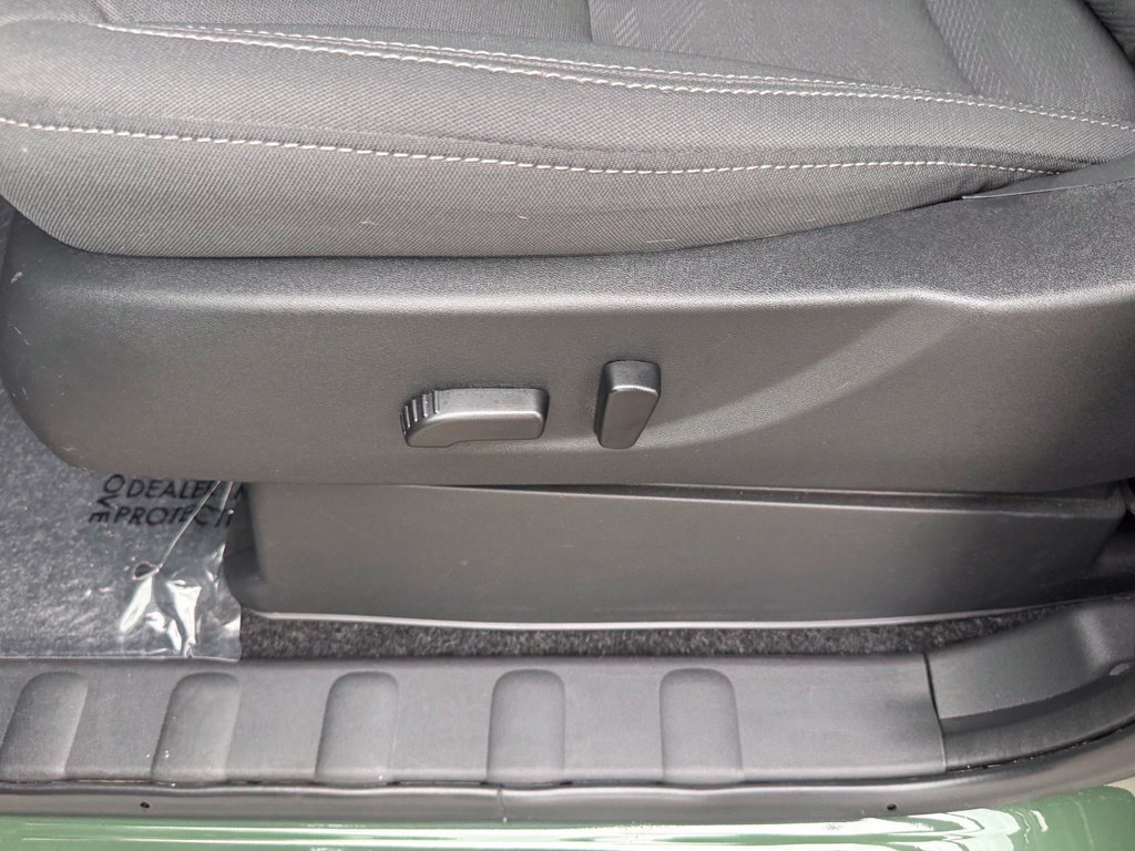 Used 2024 Nissan Frontier SV w/ SV Convenience Package RWD image 6