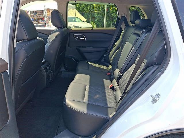 Certified 2023 Nissan Rogue Platinum AWD/4WD image 11