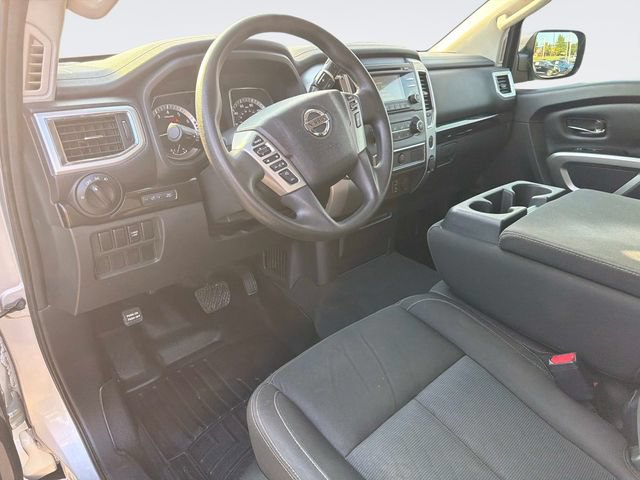 Used 2017 Nissan Titan SV RWD image 22