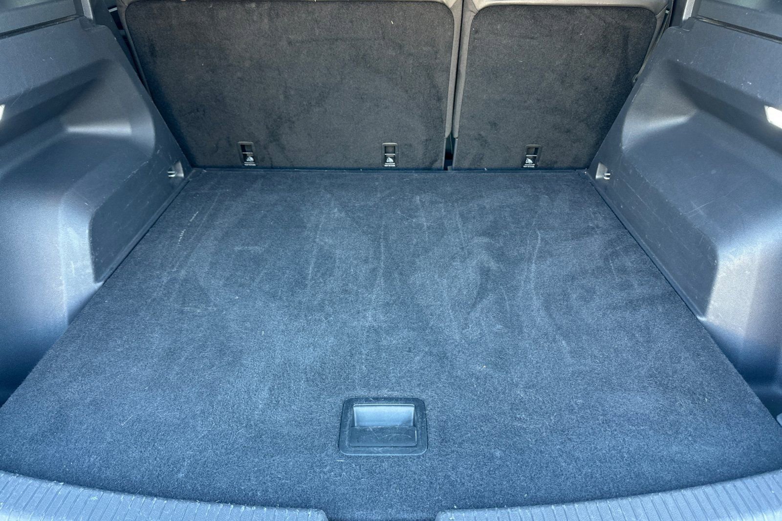 Used 2024 Volkswagen Atlas Cross Sport SE image 17