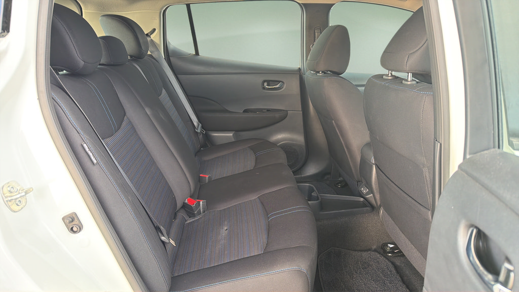 Certified 2025 Nissan Leaf SV Plus FWD image 18