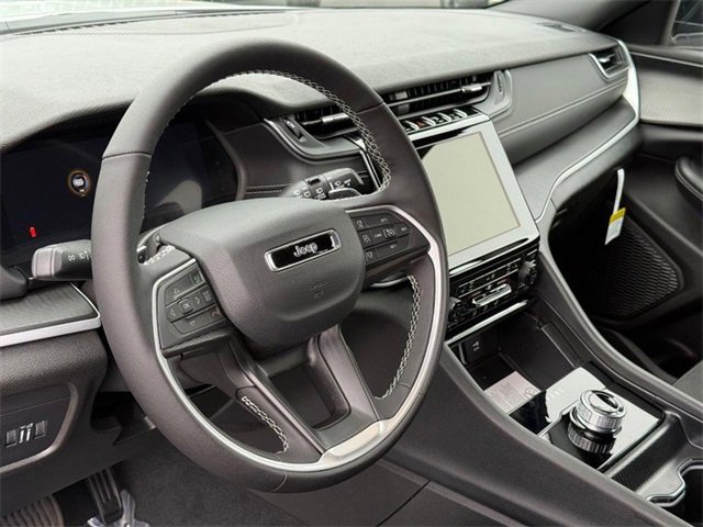 New 2025 Jeep Grand Cherokee L Altitude image 22