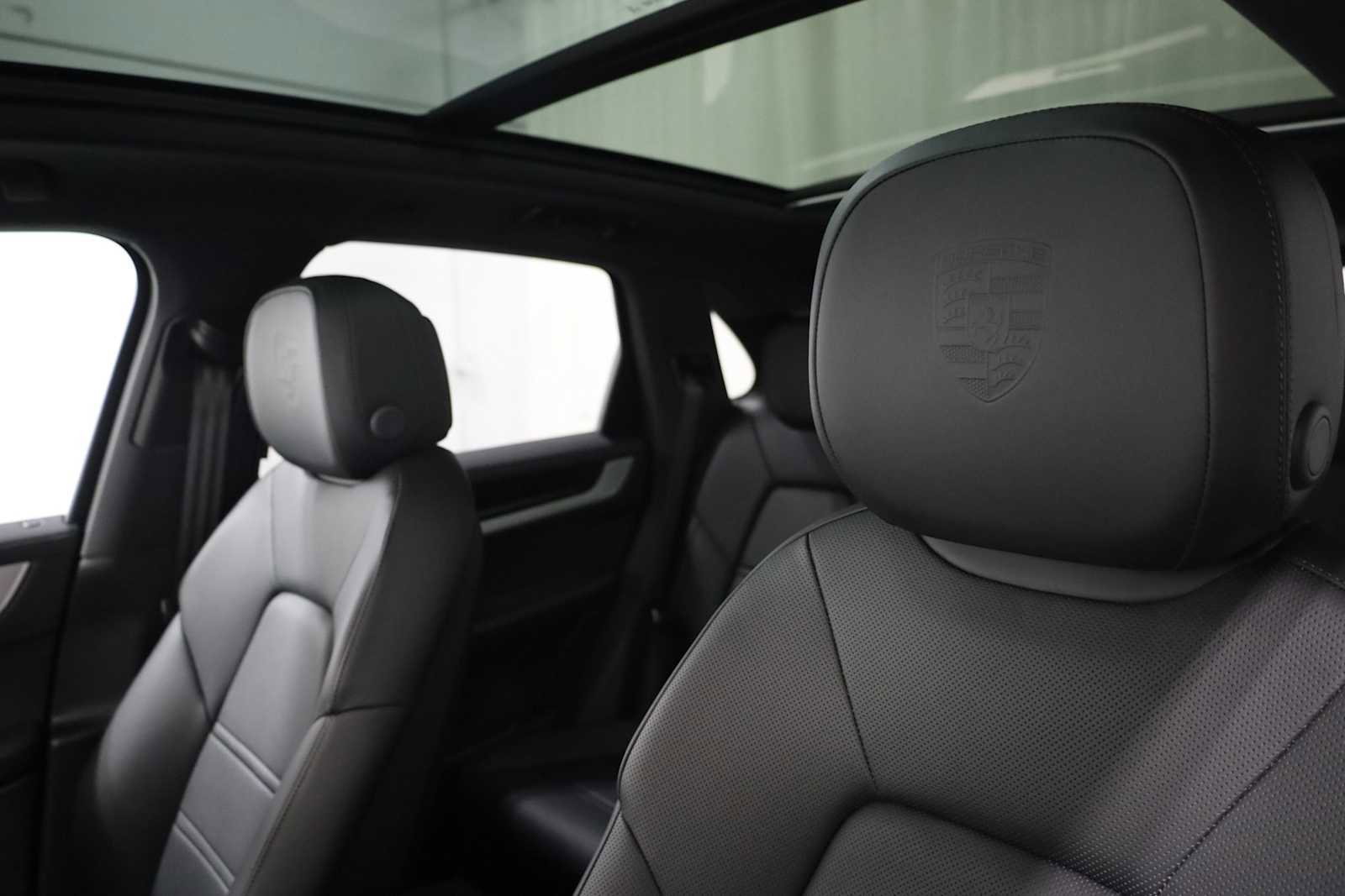 Certified 2025 Porsche Cayenne S image 19