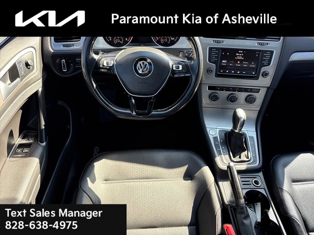 Used 2017 Volkswagen Golf S FWD image 17