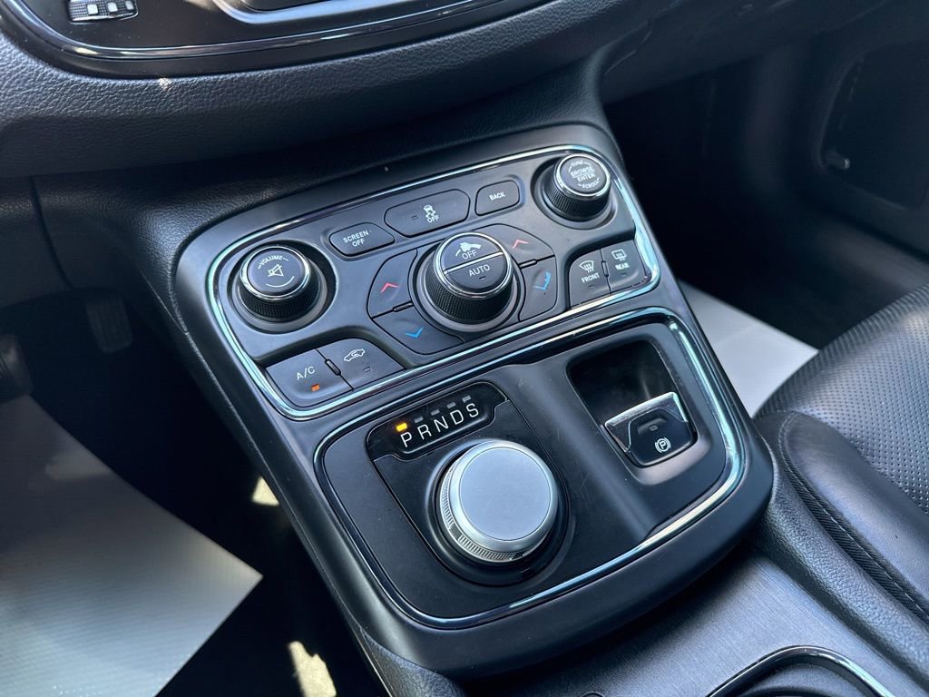 Used 2016 Chrysler 200 S w/ Navigation & Sound Group I AWD/4WD image 38