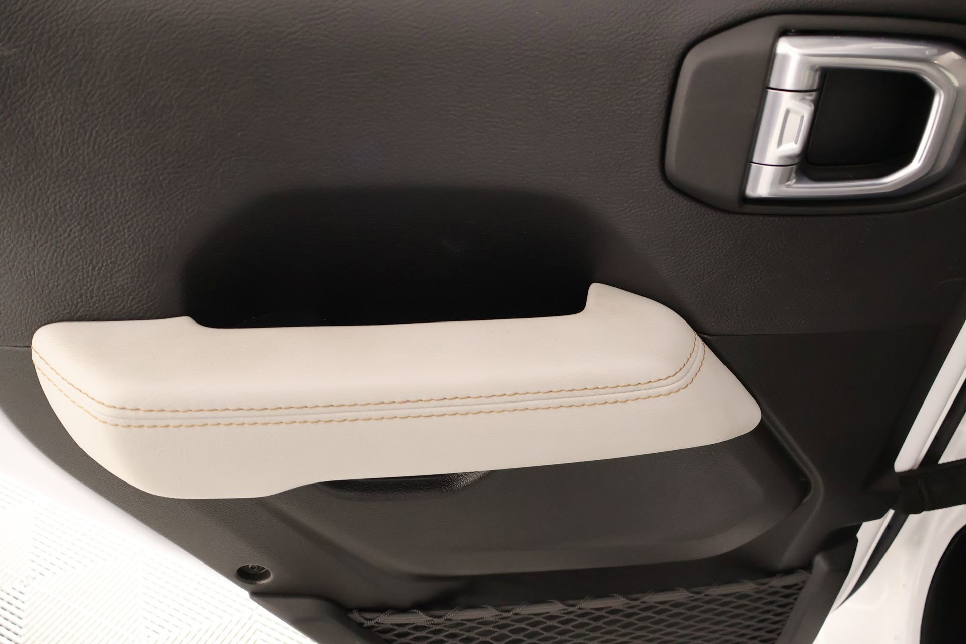 Used 2022 Jeep Gladiator Overland image 17