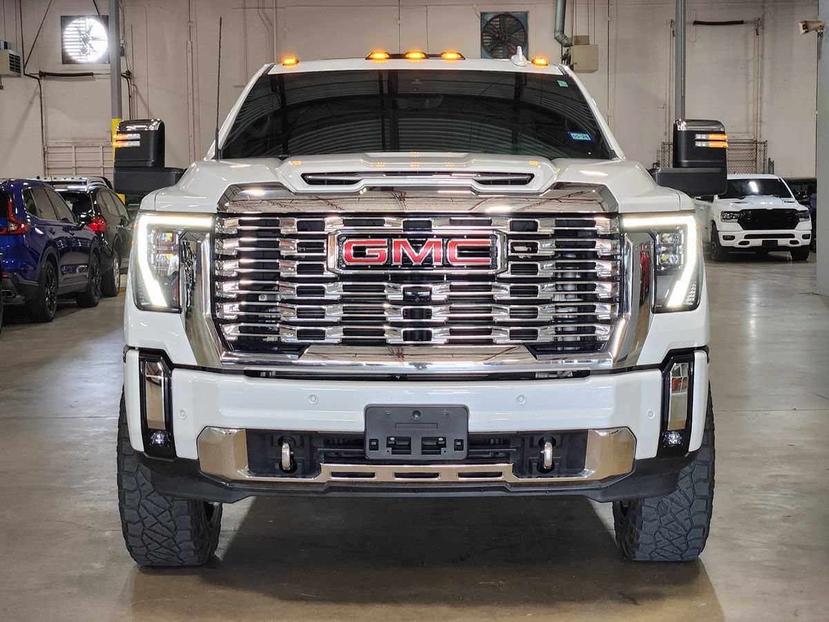Used 2024 GMC Sierra 2500 Denali w/ Denali Reserve Package AWD/4WD image 2
