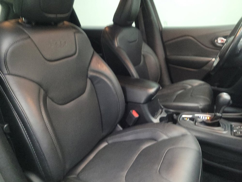 Used 2021 Jeep Cherokee Latitude Lux FWD image 21