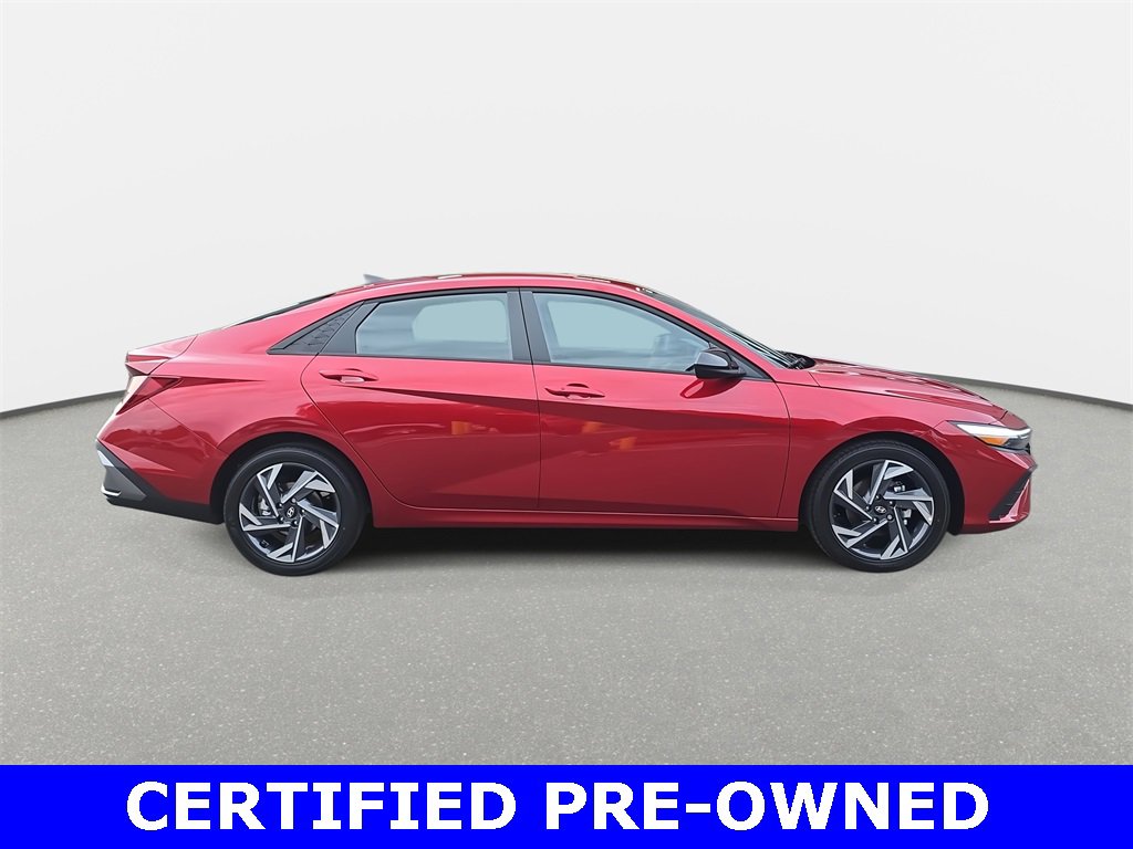 Used 2025 Hyundai Elantra Sport image 4