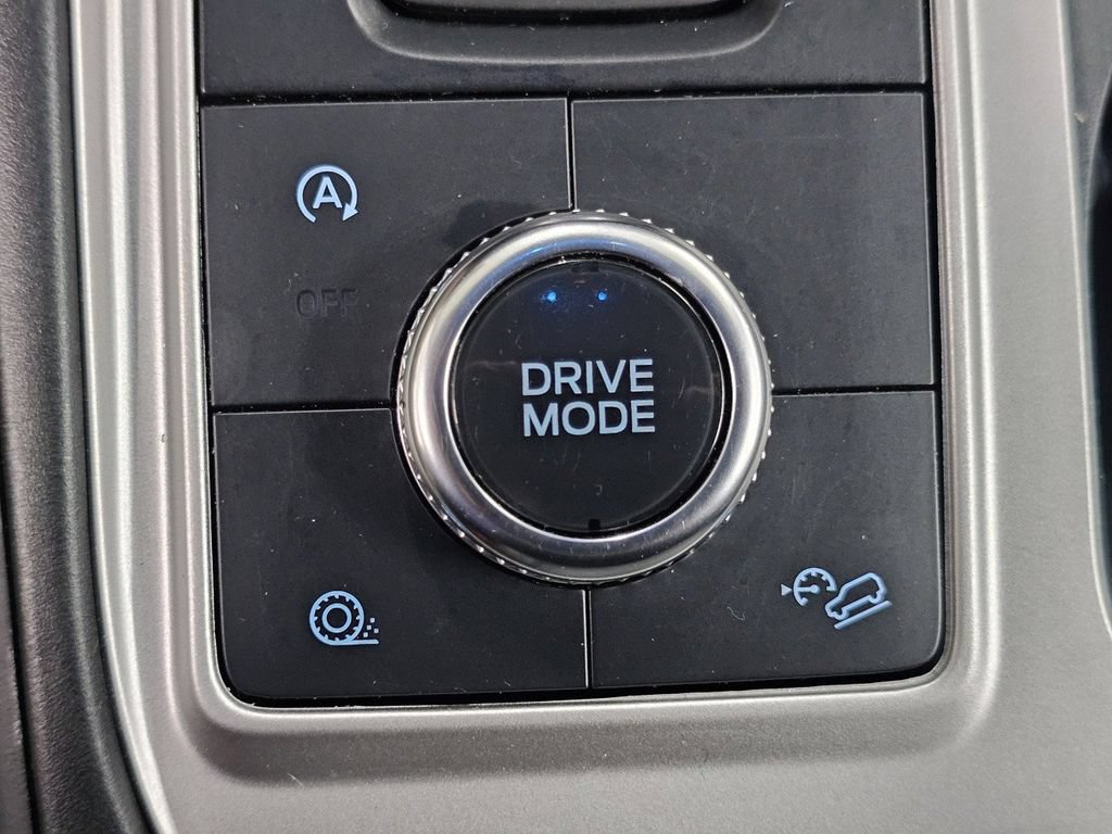 Used 2023 Ford Explorer XLT AWD/4WD image 21