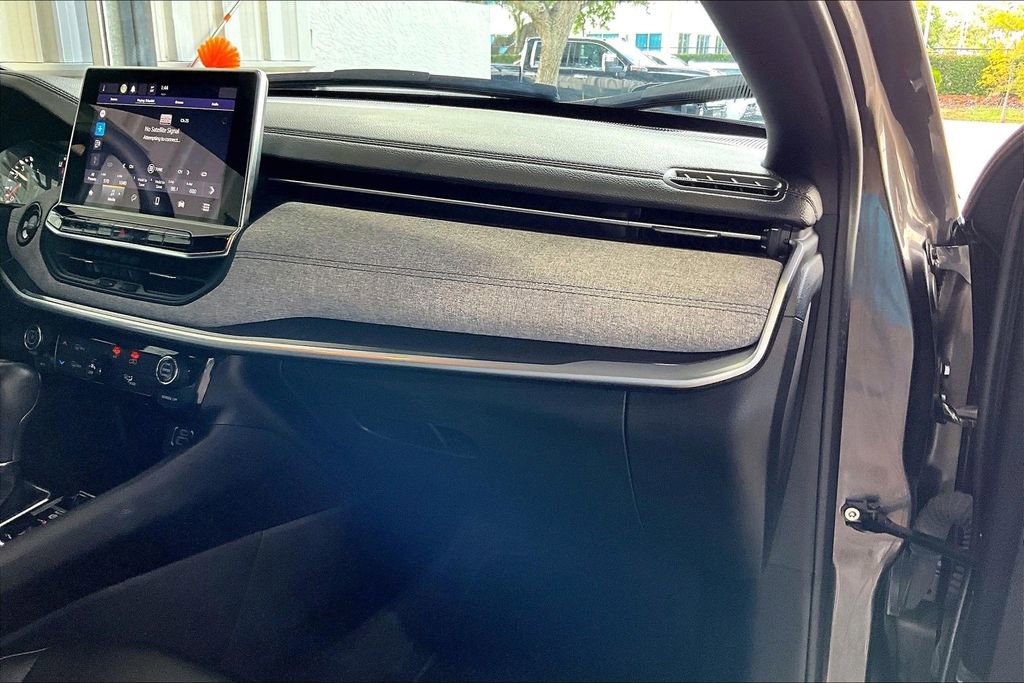 Used 2024 Jeep Compass Latitude image 25