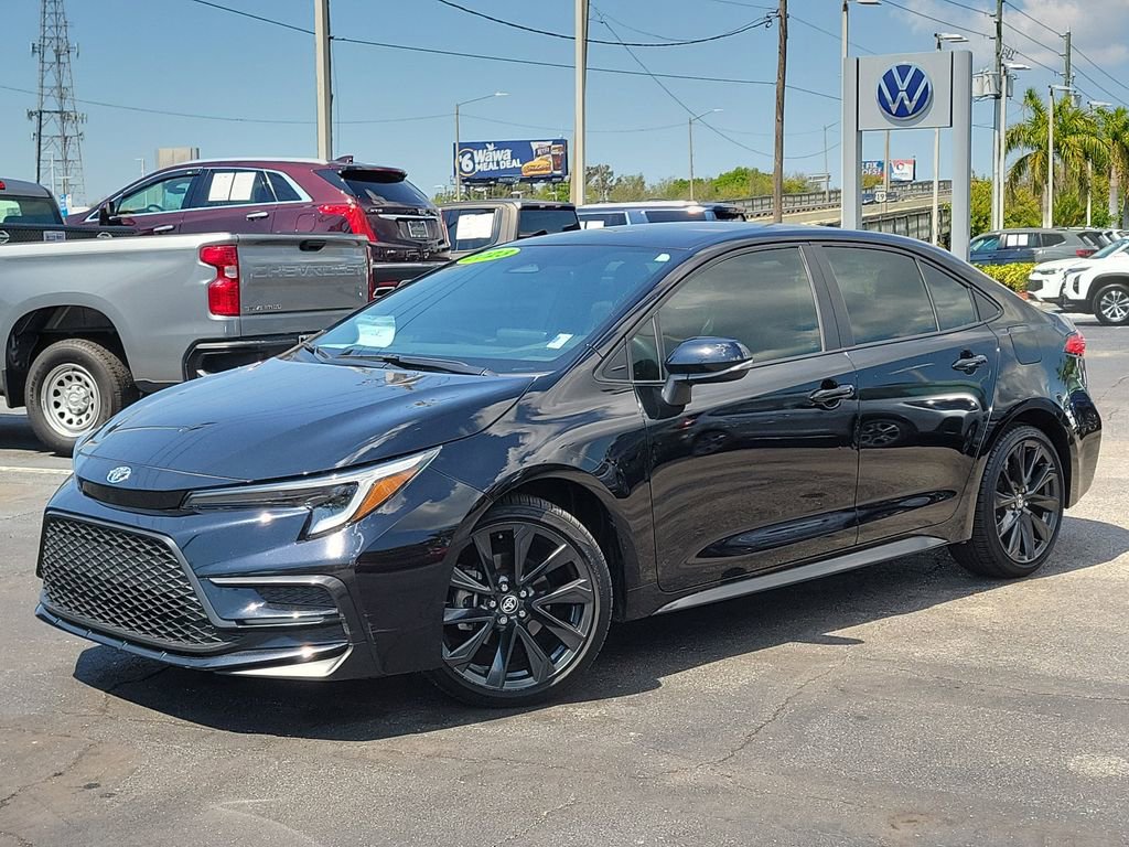 Used 2023 Toyota Corolla SE image 1