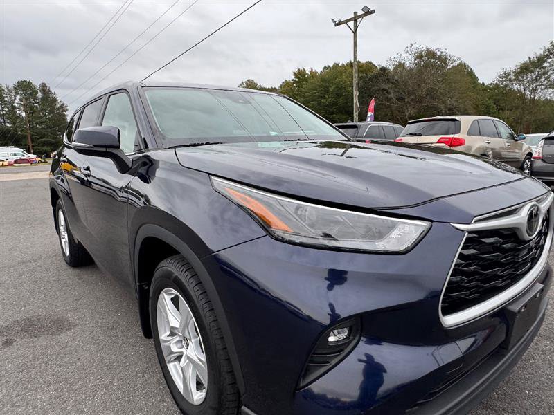 Used 2024 Toyota Highlander LE image 18